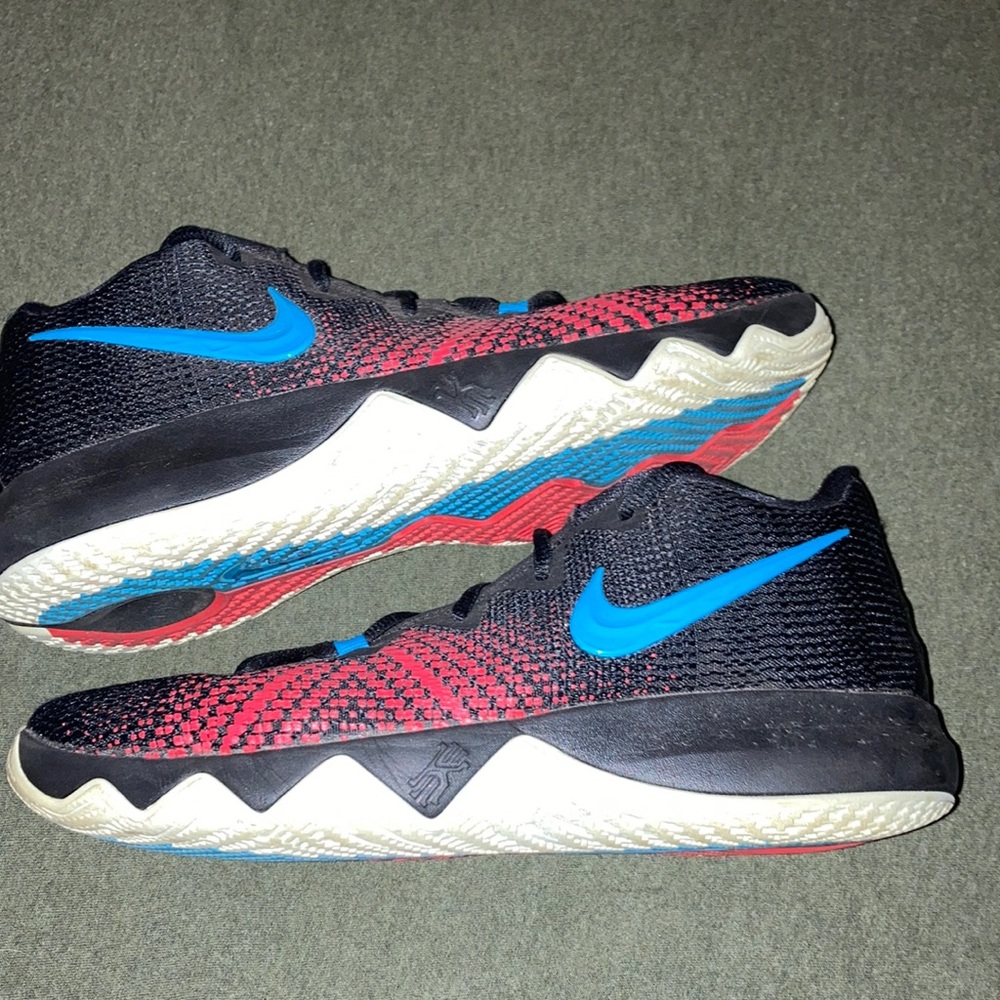 Kyrie flytraps basketball shoes